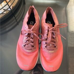 Salomon Sneakers Size Women’s 8.5 US